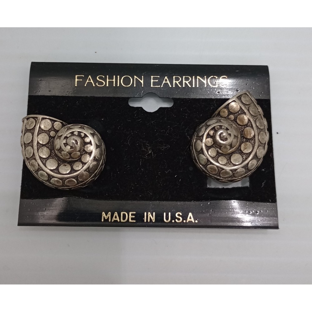Nautilus‎ Spiral Shell design metal Clip Earrings Silver Tone Vintage Made USA